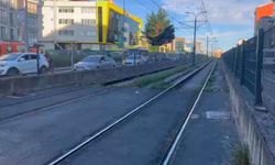 Gaziosmanpaşa'da tramvay ile motosiklet çarpıştı: 1 kişi ağır yaralandı