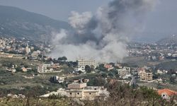 İsrail, Lübnan'ın Sur kentine hava saldırısı başlattı