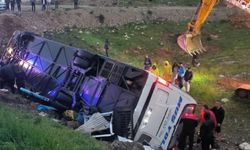 Malatya'da otobüs devrildi: 4 ölü 15 yaralı var