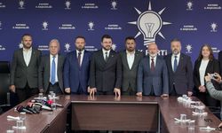 Yeniden Refah Partisi'nden AK Parti'ye geçtiler: 4 meclis üyesine rozetleri takıldı