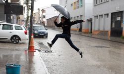 Kars'ta dolu ve şiddetli sağanak hayatı olumsuz etkiledi