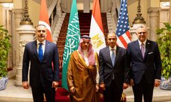 Bakan Fidan, Kahire'de düzenlenen Libya dahil bölgesel konuların ele alındığı toplantıya katıldı