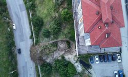 Karabük'te heyelan tehlikesi: Toprak kütlesi yola indi