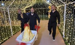 Düğün takısı: 10 bin TL’lik madeni parayı el arabasıyla geldi