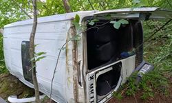 Ordu'da yolcu minibüsü uçuruma yuvarlandı: 9 yaralı