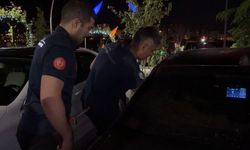 Otoparkta can pazarı: Bebeğini arabada unuttu! Hıncını gazetecilerden çıkardı