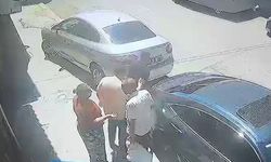 Önce çarptı sonra darp etti: O anlar kamerada