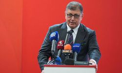 İzmir Büyükşehir Belediye Başkanı Cemil Tugay CHP'den istifa etti