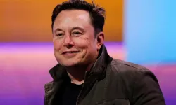Elon Musk trilyon dolar barajını aştı! Tarihin ilk "trilyoner" ismi oldu