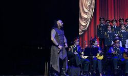 Hayko Cepkin ve Kızılordu Korosu'ndan "Ceddin Deden" performansı dinleyenleri büyüledi
