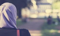 Markette başörtülü kadınlara sözlü taciz