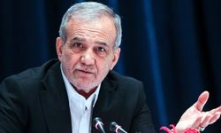 İranlı yetkililer, Pezeşkiyan'ın istifa ettiği yönündeki iddiaları yalanladı