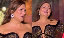 Sibel Can sahnede gözyaşlarını tutamadı! Seyirciden büyük destek geldi