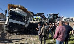 Hakkari'de feci kaza! 3 kişi öldü 2 kişi yaralandı