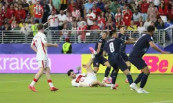 Amerika'da kırmızı beyaz resital: Tribünleri tamamen ele geçirdiler