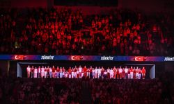 Vodafone'dan Sultanlara hologramlı destek