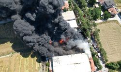 Denizli'de kauçuk fabrikasında yangın! Çok sayıda ekip sevk edildi