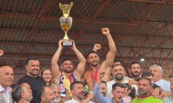 Altın kemer sahibini buldu: 665. Tarihi Kırkpınar Yağlı Güreşleri'nde şampiyon Erkan Taş