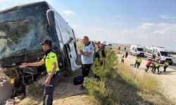 Aksaray'da yolcu otobüsü yoldan çıktı: Çok sayıda yaralı var
