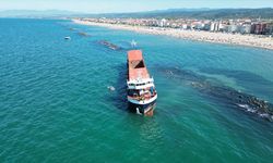 Sakarya'da karaya oturan kuru yük gemisi kurtarıldı