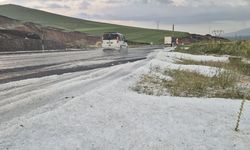 Kars’ta sağanak ve dolu etkili oldu