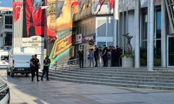 İzmit Belediyesi'ne operasyon: Başkan ve eşi gözaltında!