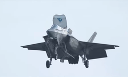 ABD'de Beyaz Saray yakınlarında F-35 savaş uçağı havada asılı kaldı