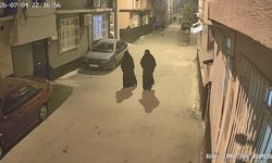 Adana’da film gibi hırsızlık! Kameradan kaçamadılar