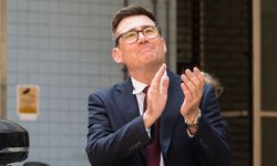 İngiltere'nin yeni başbakanı Andy Burnham oldu