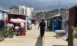 Hatay'daki deprem konutlarında kura krizi: CHP'li Servet Mullaoğlu'ndan Bakan Kurum'a 13 soru
