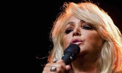 Bonnie Tyler’dan acı haber! Tedavi gördüğü hastanede hayatını kaybetti