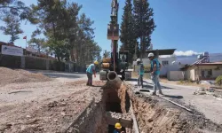 Kayıp kaçak oranı harekete geçirdi: Kırıkhan'ın içme suyu şebekesi yenileniyor
