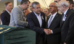Olcay Baykal'ın cenazesinde dikkat çeken kare: Kılıçdaroğlu ile Özel bir araya geldi
