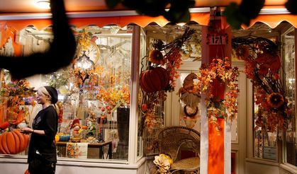 Burası Londra değil İran; Tahran'da Cadılar Bayramı hazırlıkları devam ediyor