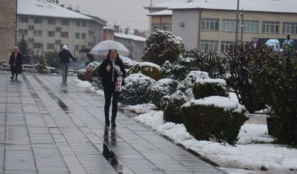 Yurttan kart postalları aratmayan kar manzaraları