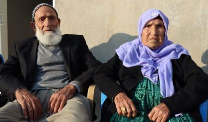 70 yıldır aynı sevgiyle birbirlerine bakıyorlar
