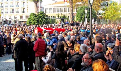 Çeşme’nin eski Belediye Başkanı Tütüncüoğlu, son yolculuğuna uğurlandı