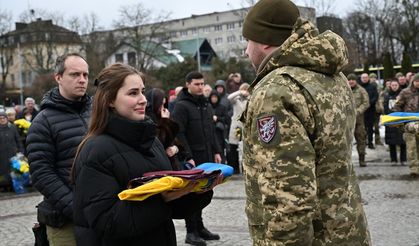 Rusya-Ukrayna savaşı'nın 4. yılında Lviv'de hüzünlü veda
