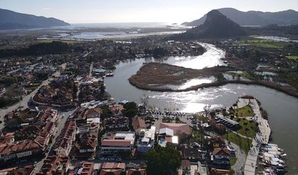 Dalyan Kanalı'nda aşırı yağışlar nedeniyle su seviyesi 1,5 metre yükseldi