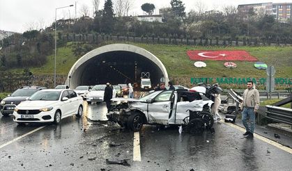 Sultangazi'deki iki ayrı trafik kazasında 9 kişi yaralandı