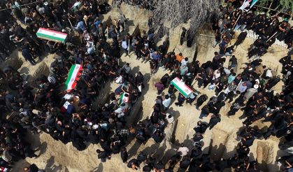 ABD-İsrail'in insanlık suçu: İlkokul saldırısında ölen çocuklar defnedildi