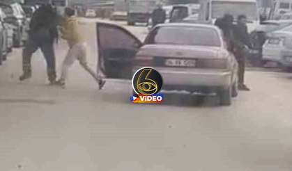 Yol ortasında yumruklu kavga! İşte o anlar...  I VİDEO