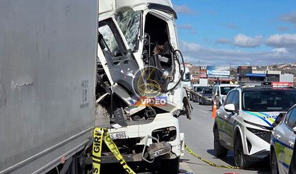 Tıra çarpan tanker şoförü hayatını kaybetti | VİDEO
