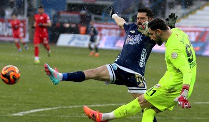 Erzurumspor şampiyonluğa gidiyor:2-0