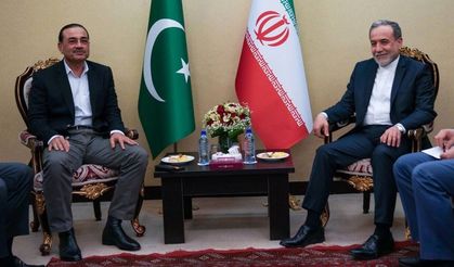 İran Dışişleri Bakanı Erakçi ile Pakistan Genelkurmay Başkanı Munir, Tahran’da görüştü