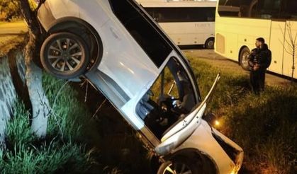 Lüleburgaz'da otomobil AVM otoparkına uçtu