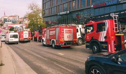 Pendik'te korkutan plaza yangını: Mahsur kalanlar var!