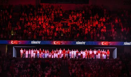 Vodafone'dan Sultanlara hologramlı destek