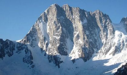 İtalya'da aşırı sıcakların ardından Alp Dağları'na kar yağdı
