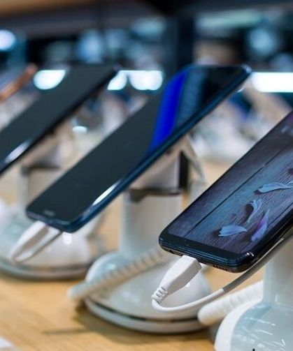 Avrupa Birliği'nden 'batarya' hamlesi: Akıllı telefonlarda çıkarılabilir pil dönemi başlıyor